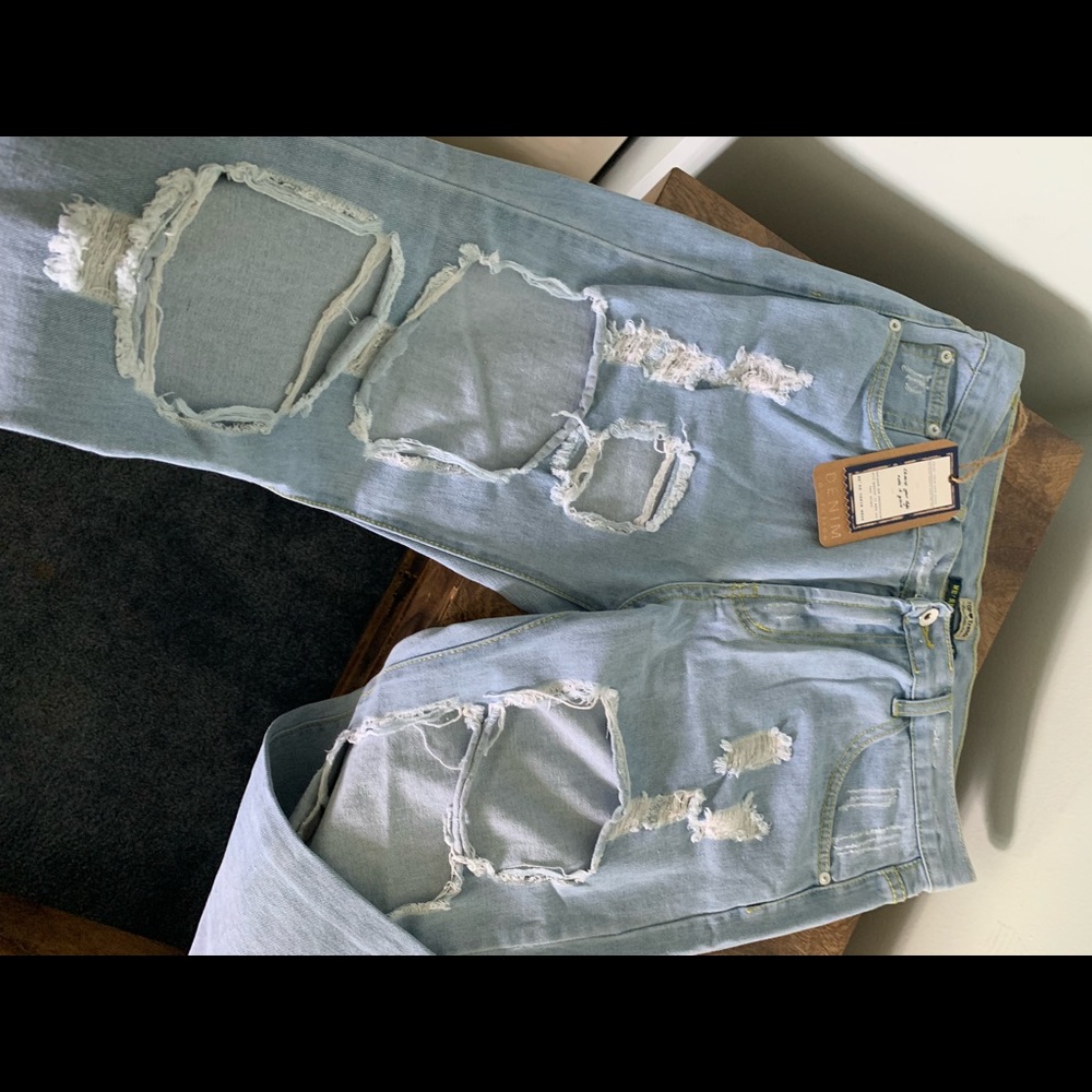 Ripped Jeans Denim wear